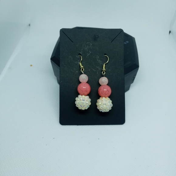 Dangle earrings - Picture 3 of 3